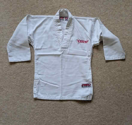 Photo of free Kids martial arts suit ("gi"), age 11 approx (Yatton Keynell SN14) #3