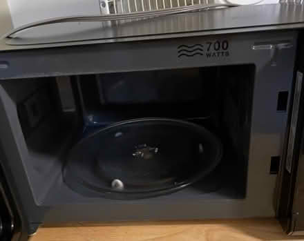 Photo of free Small microwave (Lower Manhattan) #1