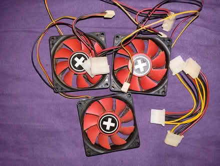 Photo of free Three 8cm PC Fans & A Molex Splitter (CT9) #1