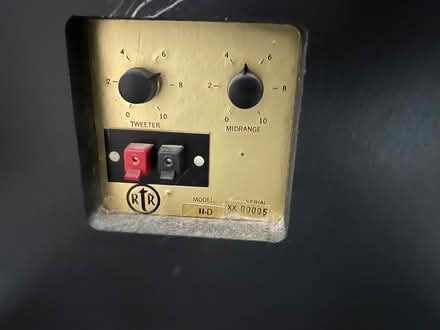 Photo of free Pair of vintage RTR floor speakers (Brookeville -Georgia/Gold Mine) #4