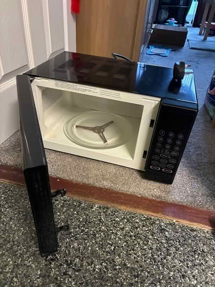 Photo of free Microwave (Beighton S20) #1