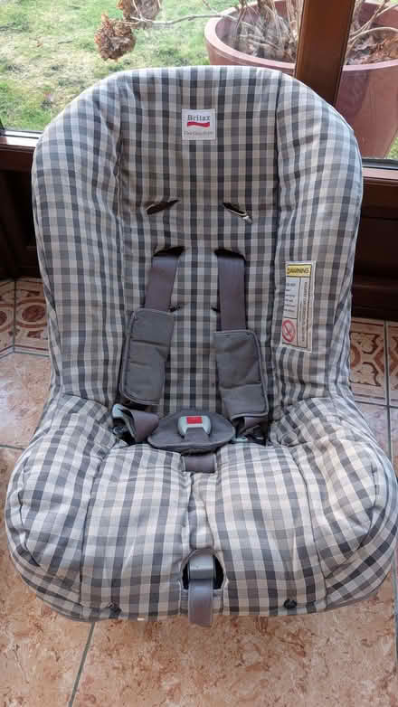 Photo of free Childs Car Seat (IP9) #1