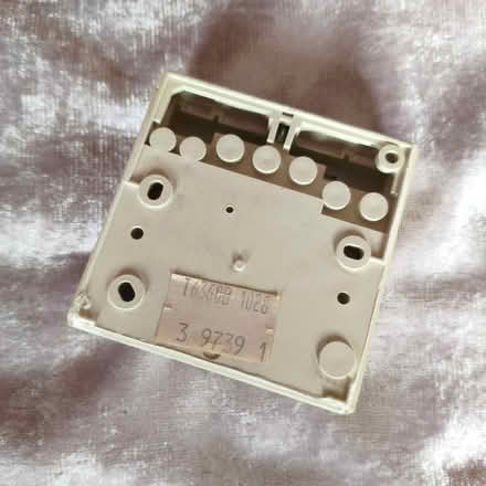 Photo of free Thermostat classic bimetal (Jerrymoor Hill Finch RG40) #2