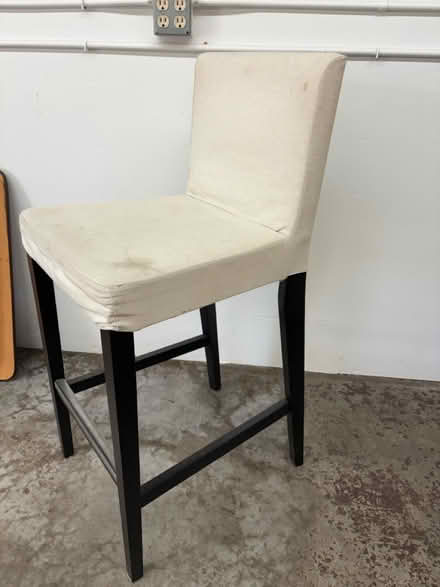 Photo of free Comfy counter height chair (Mt. View, near Costco) #1