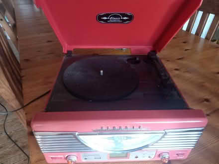Photo of free Record player (Lower Morden SM4) #2