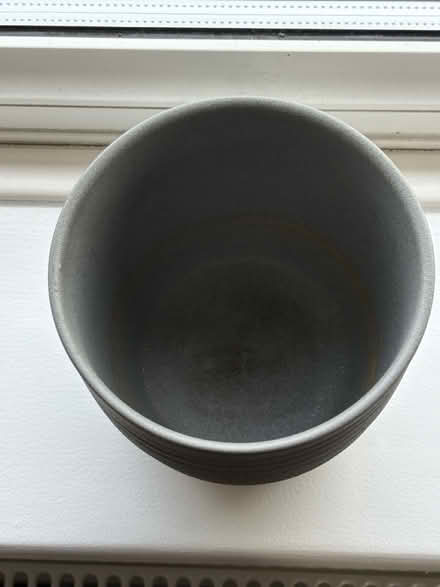 Photo of free Ceramic plant pot #2 (W7) #2