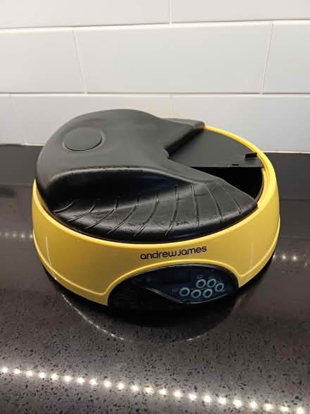Photo of free Automatic cat feeder (North Elmham NR20 5EU) #1