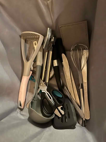Photo of free Various kitchen items (Levenshulme M19) #1