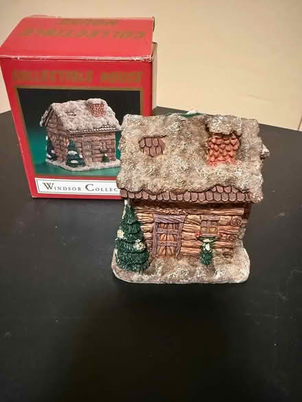 Photo of free ceramic cottage knick-knack (near Cabin John Village) #1