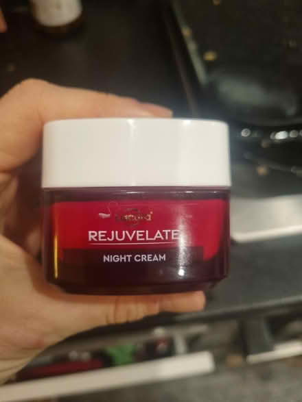 Photo of free Lacura night and day SPF 30 cream (Speke L24) #1