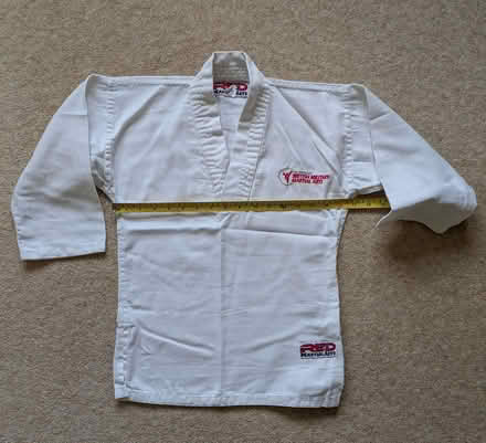 Photo of free Kids martial arts suit ("gi"), age 11 approx (Yatton Keynell SN14) #4