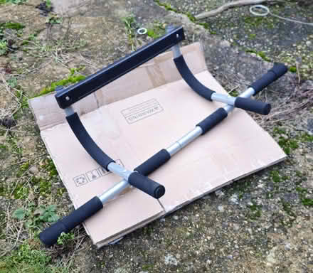 Photo of free Pull up exercise bar (BR5 St Mary Cray) #1