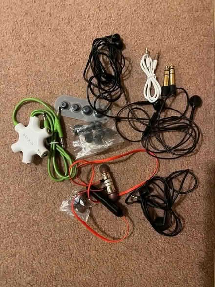 Photo of free Working wired/Bluetooth headphones (East Chesterton CB4) #1