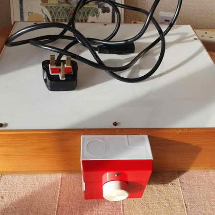 Photo of free Light box (DE21) #3