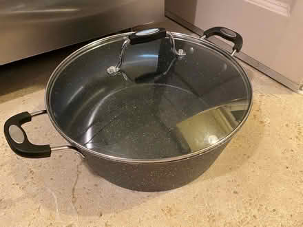 Photo of free Very large non stick cooking pot (AL4, St albans) #1
