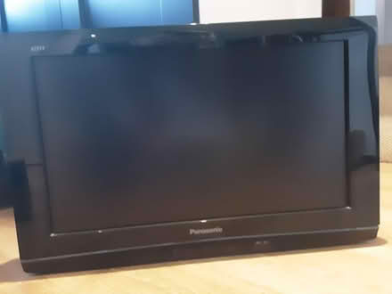Photo of free 26" Flat screen TV with wall mount (Charmouth DT6) #1
