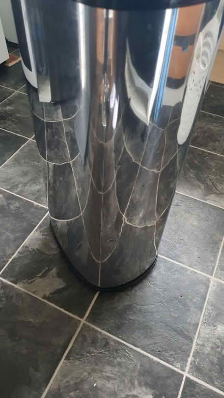 Photo of free Electric bin (thornton heath CR7) #4