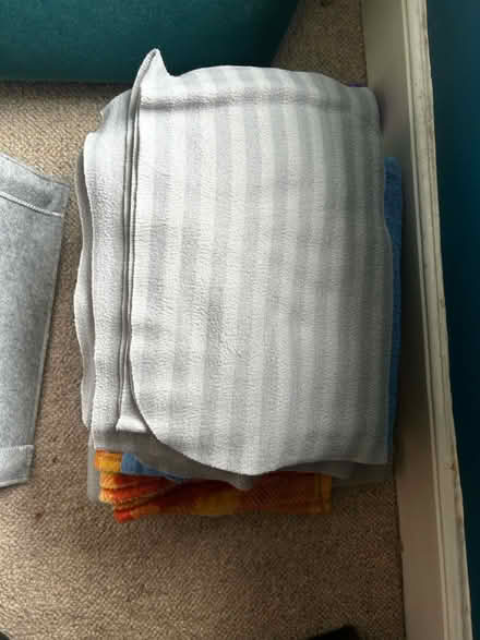 Photo of free Assorted blankets and towels (Southsea PO4) #2