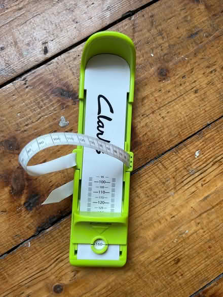 Photo of free Clarks’ shoe gauge for young kids (Bruntsfield EH10) #1