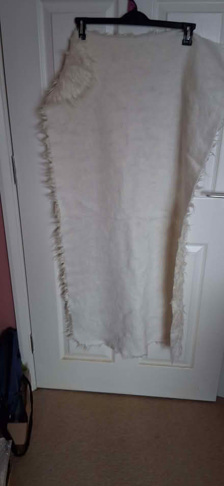 Photo of free 2 mats beige used ideal for the bedroom (Wigmore LU2) #2