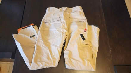 Photo of free Women's Snowboarding Pants - XL (E12th ave S - 11229) #2