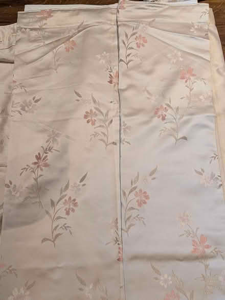 Photo of free Curtains with flowers (Welwyn Village, AL6) #1