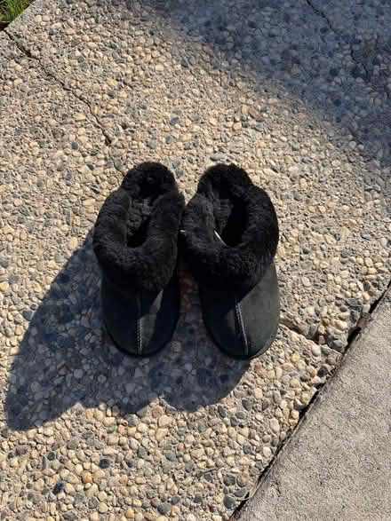Photo of free Barely Used Soft Slippers (95124) #3