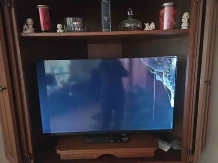 Photo of free 40 inch TV (for parts) (Off S. Tyler Road, St Charles) #1