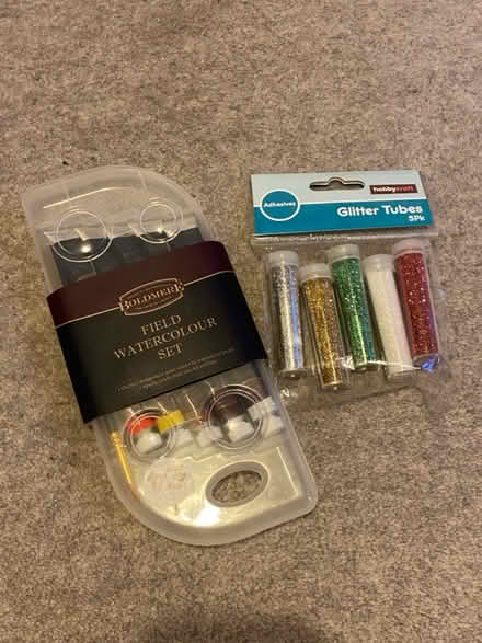 Photo of free Paint and glitter (Amersham HP6) #1