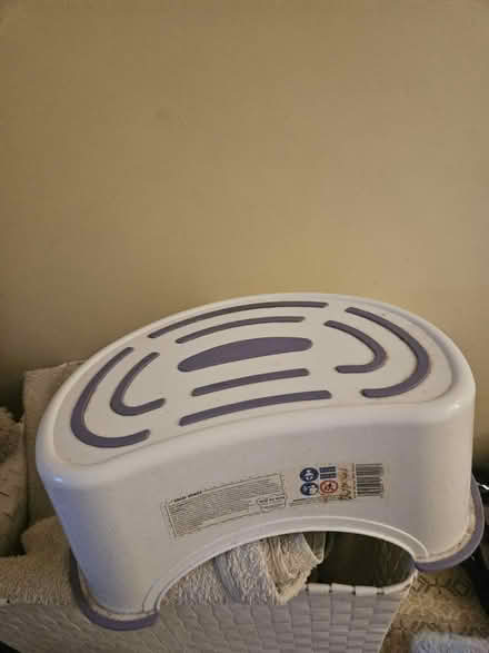 Photo of free Toddler step (WN5) #1