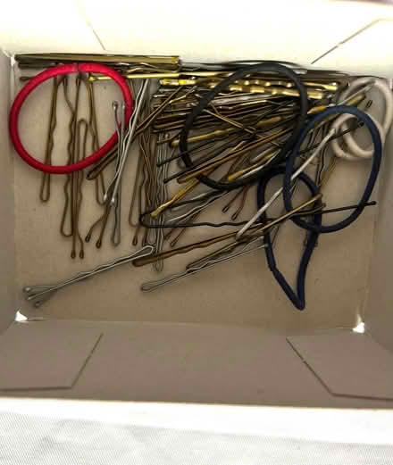 Photo of free Hair accessories, clips, ties, pins, etc. unused (Monks Hill CR2) #4