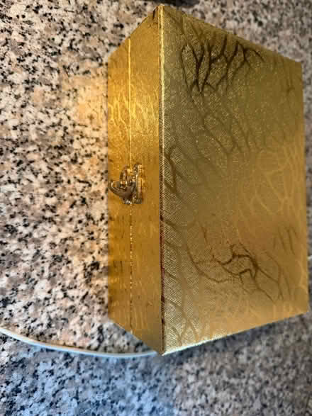 Photo of free Beautiful Golden Box (Hitchin SG4) #1