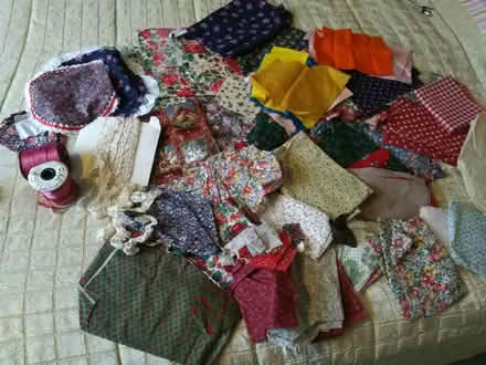 Photo of free Vintage scrap fabric for crafts, patchwork, etc (Millhouses S7) #1