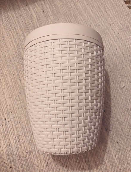 Photo of free flip lid paper bin (HP1) #1