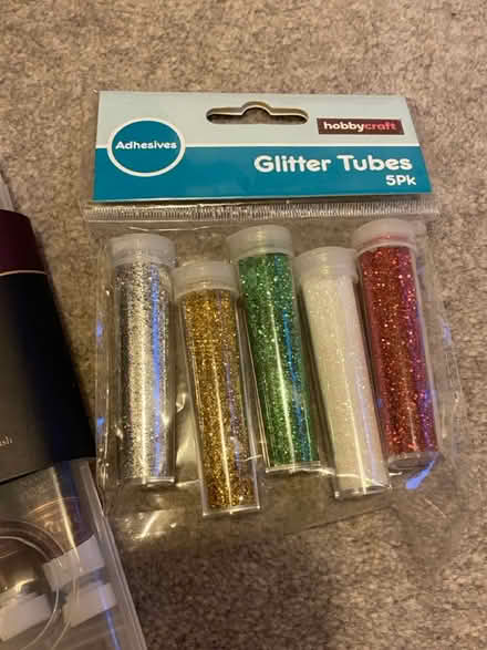 Photo of free Paint and glitter (Amersham HP6) #2