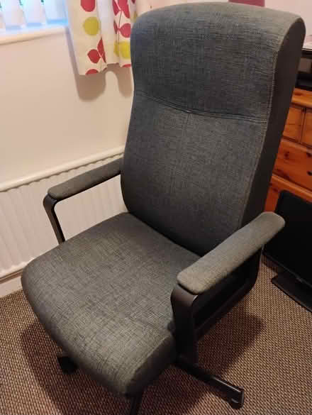 Photo of free PC chair with arms (WA166PT) #1