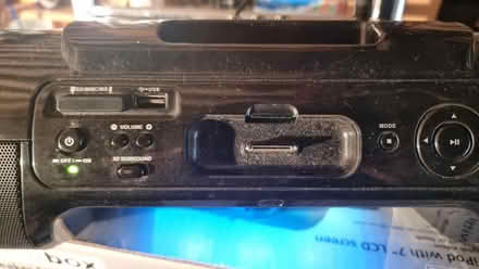 Photo of free ViewBox iPod speakers + screen (Uckfield, Ringles Cross TN22) #4