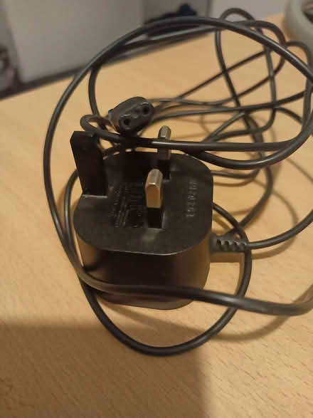 Photo of Philips adapter/charger (Crosland Moor HD4) #1