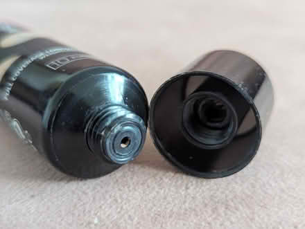 Photo of free L'Oréal foundation: Porcelain (Leytonstone) #2