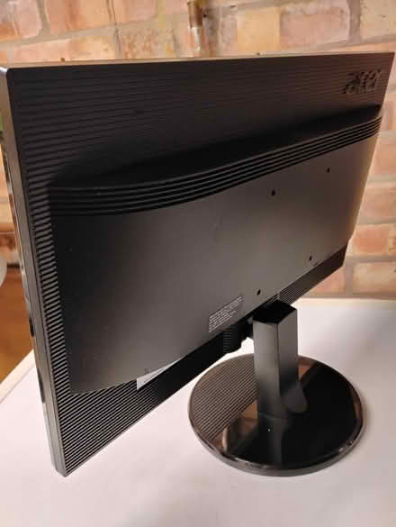 Photo of free Acer 22" widescreen monitor (WA166PT) #2