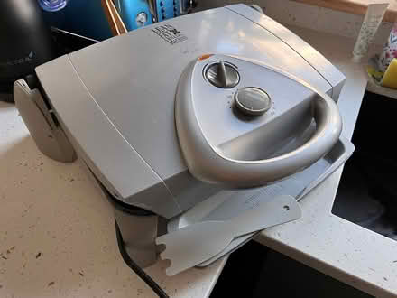 Photo of free Large George Foreman Grill (BH9) #1