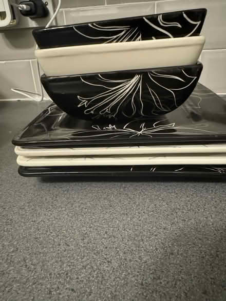 Photo of free Set of plate (SG2 0QT) #1