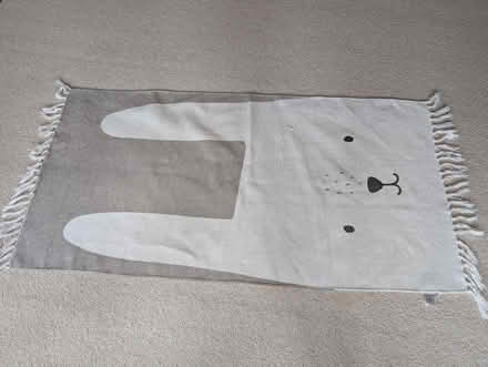 Photo of free Small rug 70x140 cm (Raynes Park SW20) #1