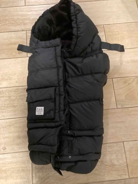 Photo of free Cozy stroller blanket (Loh Park in Tarrytown) #2