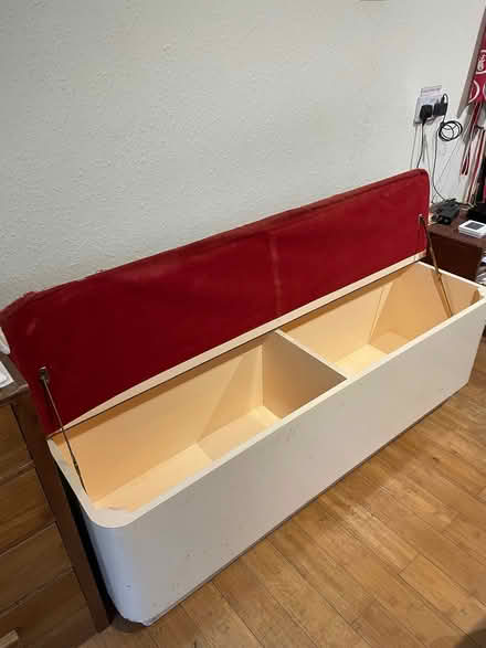 Photo of free Seat/storage unit (Leominster HR6) #2