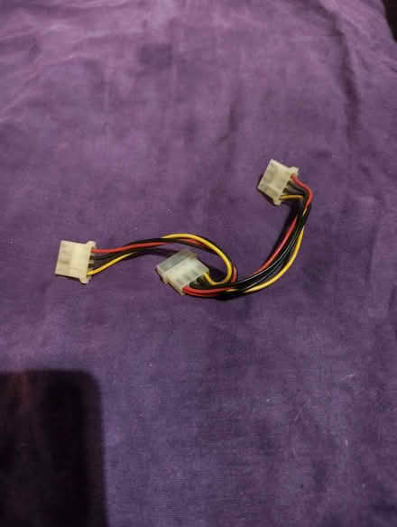 Photo of free Molex Splitter (CT9) #1