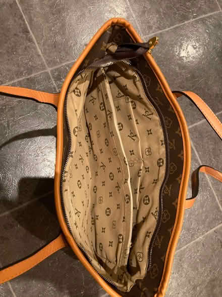 Photo of free New handbag with keychain (Skaters' Meadow CB3) #2
