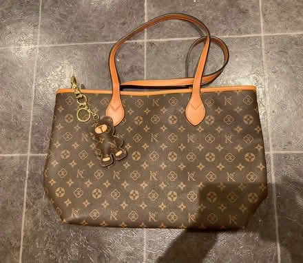 Photo of free New handbag with keychain (Skaters' Meadow CB3) #1