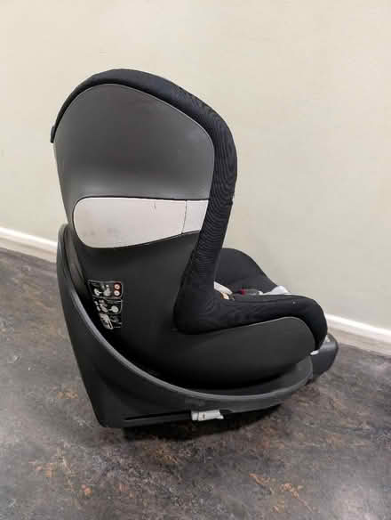 Photo of free Cybex car seat (Queens Park W10) #3