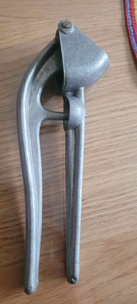 Photo of free Garlic press (Southam CV47) #2